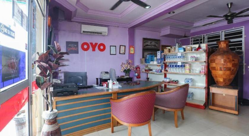 Oyo 89892 Hotel Jeli Inn Exterior foto